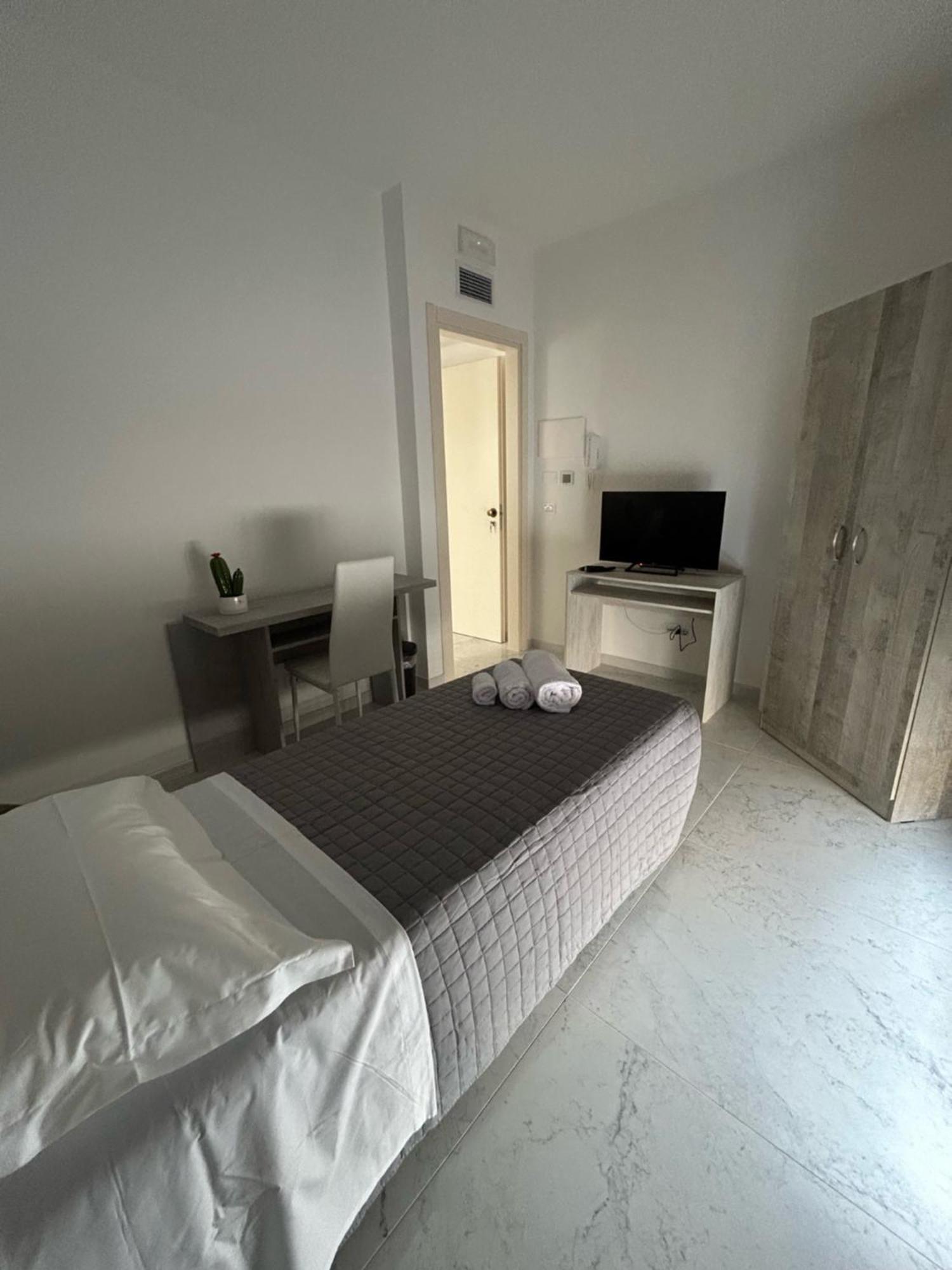 Aqua Marine B&B - Rooms And Apartments Milazzo Esterno foto