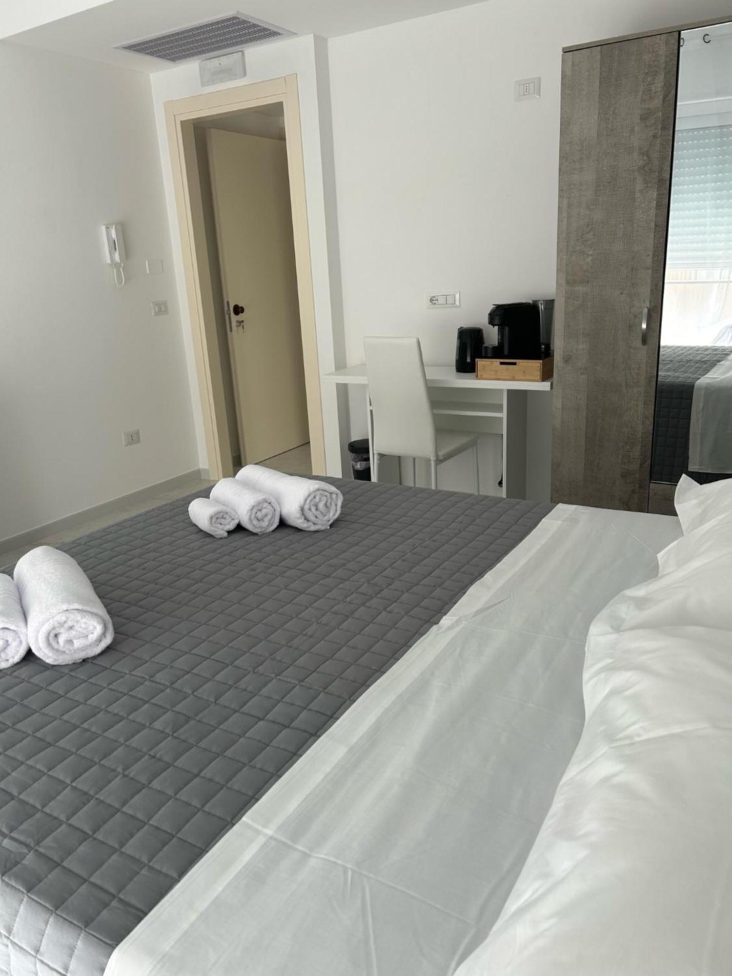 Aqua Marine B&B - Rooms And Apartments Milazzo Esterno foto