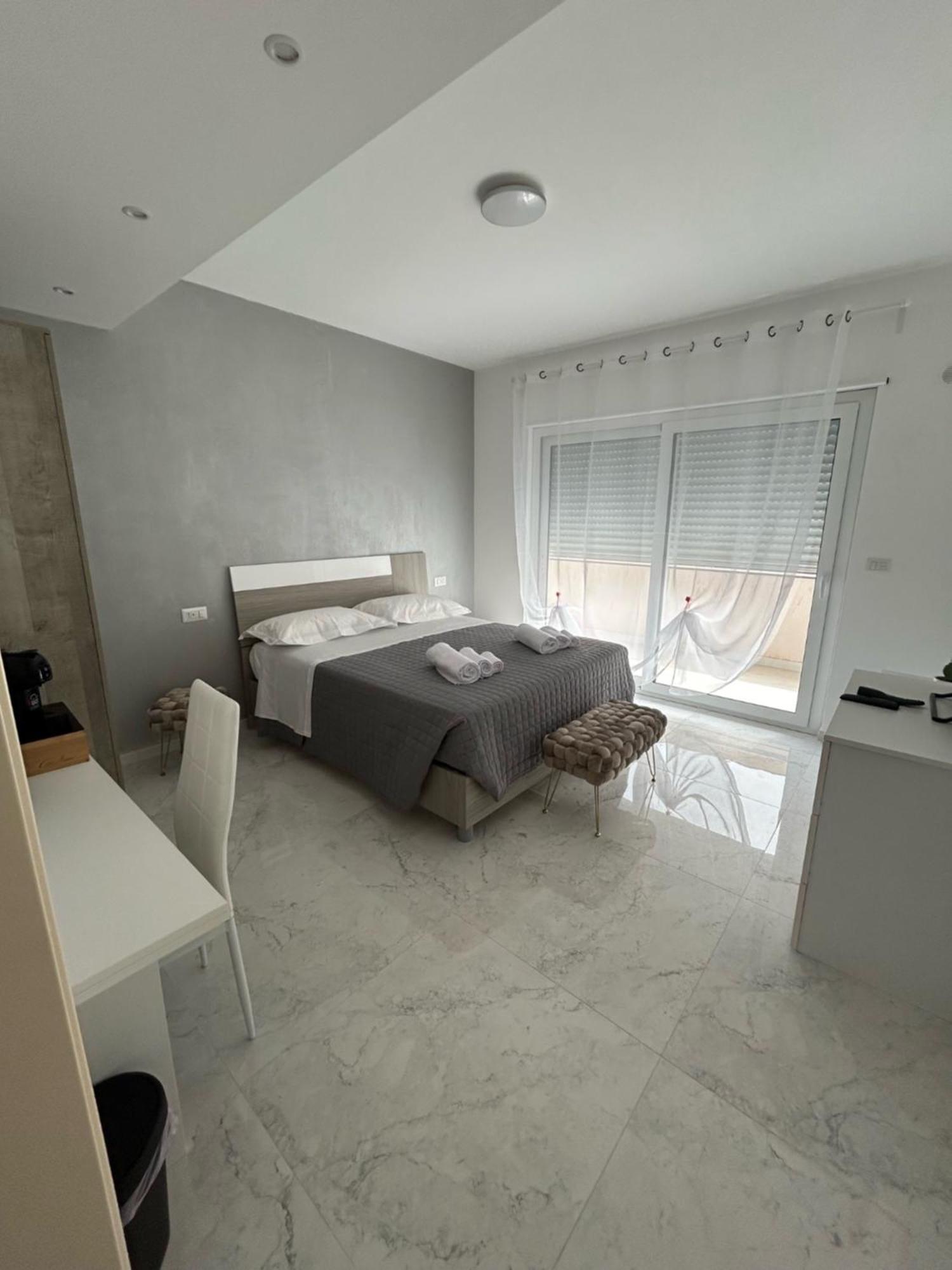 Aqua Marine B&B - Rooms And Apartments Milazzo Esterno foto